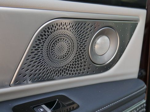 Used 2024 Lincoln Nautilus Reserve w/ Equipment Group 203A image 37