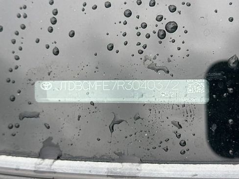 Used 2024 Toyota Corolla LE w/ LE Convenience Package FWD image 4