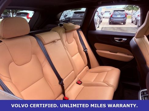 Certified 2023 Volvo XC60 B5 Ultimate w/ Climate Package FWD image 9