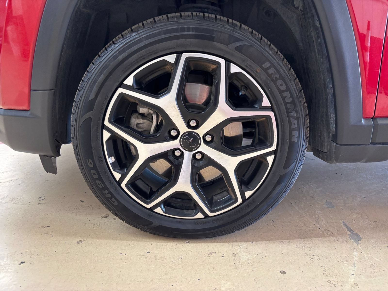 Used 2025 Jeep Compass Limited AWD/4WD image 30