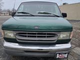 Used 2002 Ford E-150 and Econoline 150 image 2