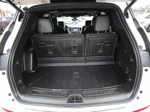 Certified 2022 Buick Enclave Avenir w/ Avenir Technology Package image 10