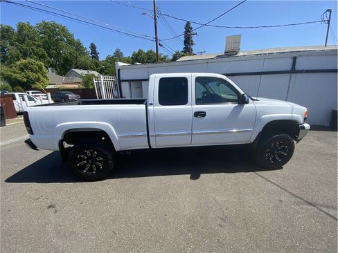 Used 2001 GMC Sierra 1500 4x4 Extended Cab w/ SLT Marketing Option Pkg image 8