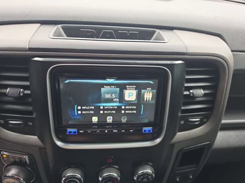 Used 2017 RAM 1500 Express w/ Express Value Package RWD image 19