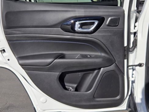 New 2026 Jeep Compass Latitude image 26