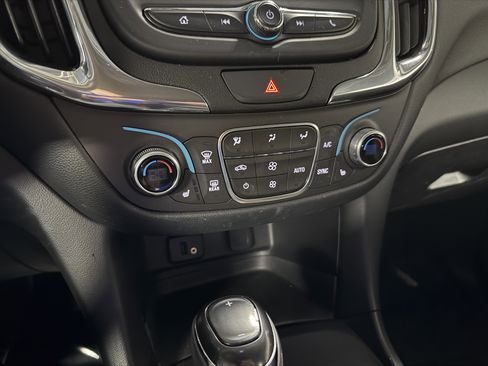 Used 2018 Chevrolet Equinox LT AWD/4WD image 20