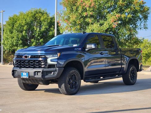 Used 2023 Chevrolet Silverado 1500 ZR2 w/ ZR2 Bison Edition AWD/4WD image 3