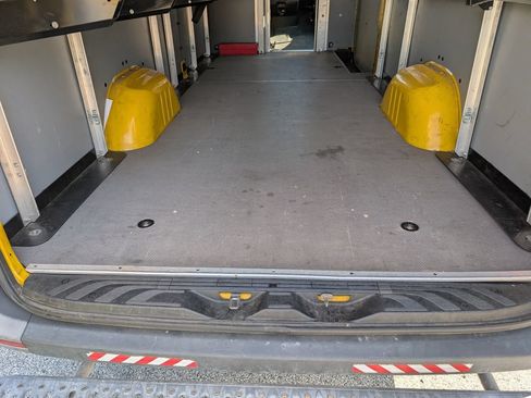 Used 2021 Mercedes-Benz Sprinter 2500 w/ Acoustic Package image 25