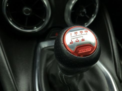 Used 2021 Chevrolet Camaro SS image 17