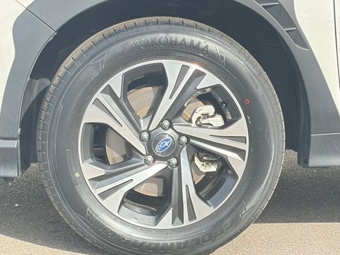 Certified 2024 Subaru Crosstrek 2.0i Premium AWD/4WD image 11