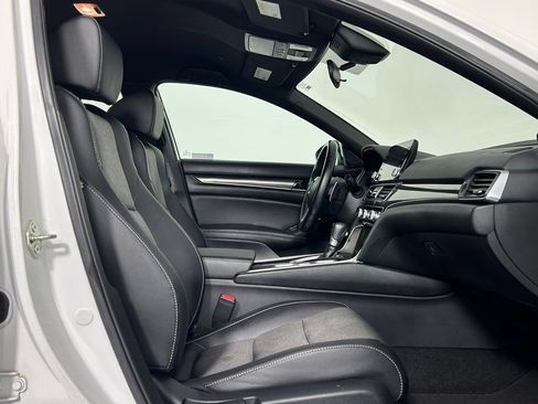 Used 2020 Honda Accord Sport image 10