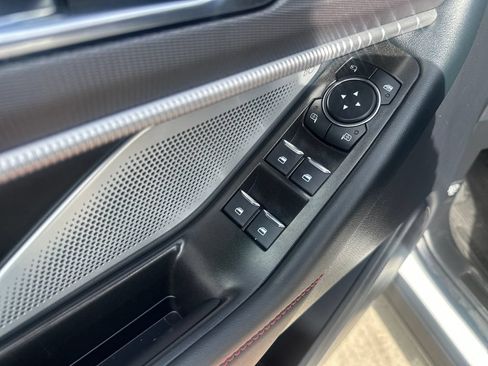 Used 2025 Ford Explorer ST AWD/4WD image 11