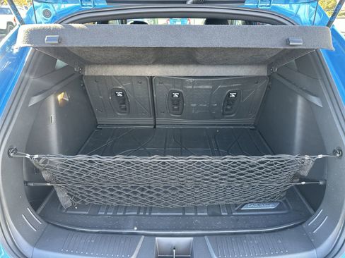 Certified 2025 Chevrolet Trax RS image 32