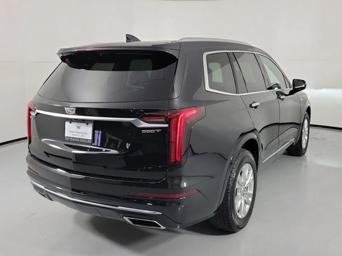 Used 2024 Cadillac XT6 Luxury FWD image 3