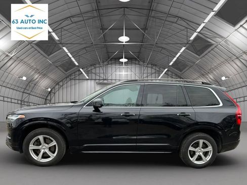 Used 2016 Volvo XC90 T5 Momentum image 2