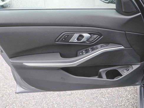 Used 2025 BMW 330i xDrive Sedan image 17