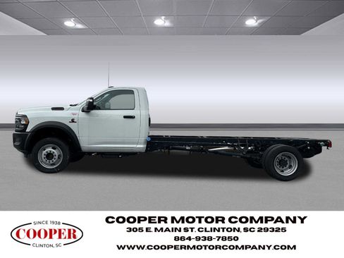 Used 2024 RAM 4500 Tradesman image 4
