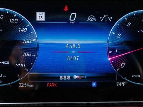 Used 2025 Mercedes-Benz G 63 AMG 4MATIC image 43