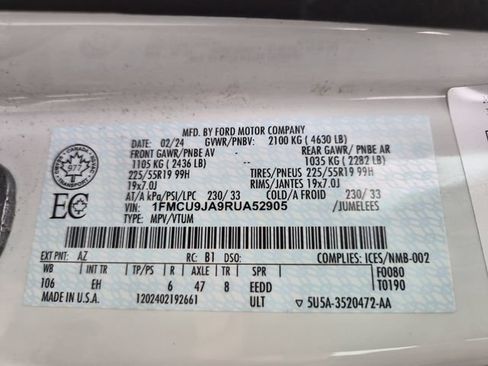 Certified 2024 Ford Escape Platinum AWD/4WD image 25