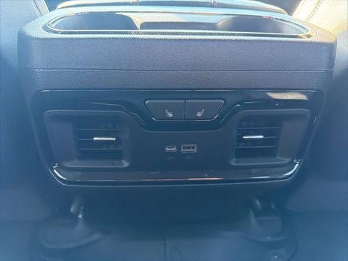 Used 2023 GMC Sierra 1500 AT4X image 11