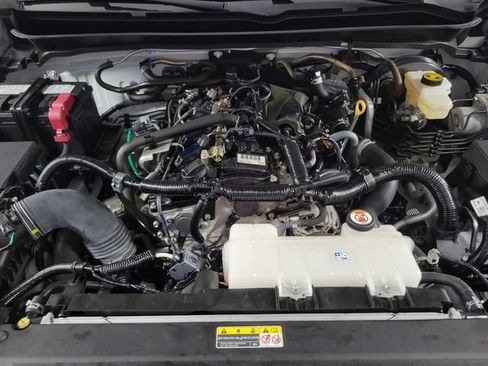 Used 2024 Toyota Tacoma SR RWD image 13