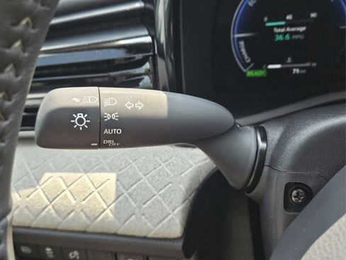 Used 2025 Toyota Camry LE image 19