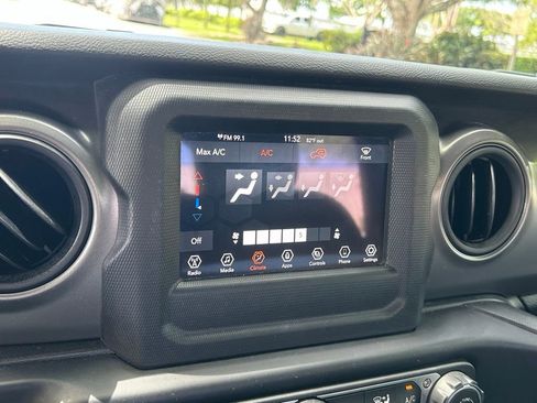 Certified 2023 Jeep Wrangler Sport AWD/4WD image 15