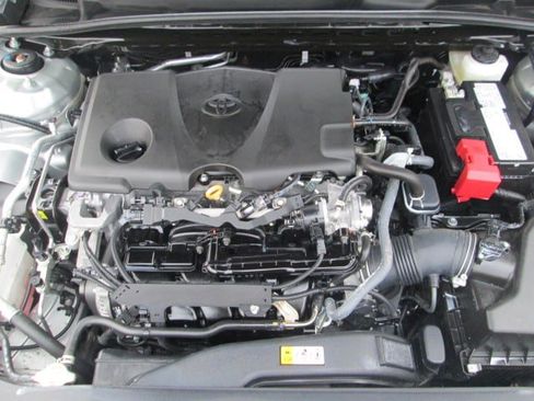 Used 2024 Toyota Camry SE FWD image 19