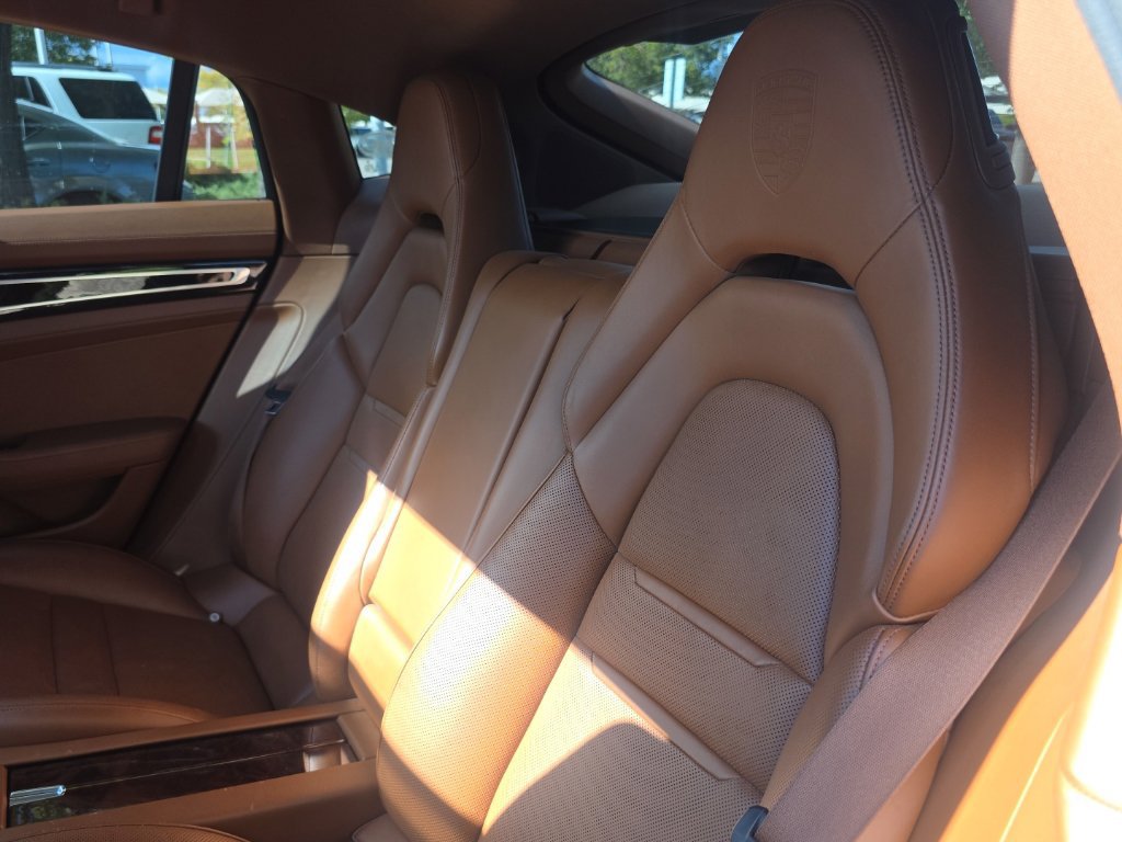 Used 2018 Porsche Panamera 4 w/ Premium Package Plus AWD/4WD image 18