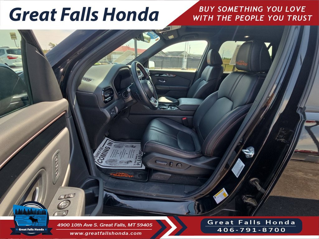 Certified 2025 Honda Pilot TrailSport image 12