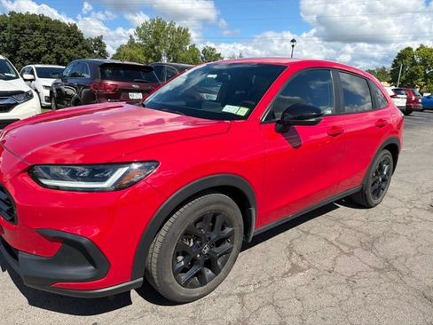 Used 2023 Honda HR-V Sport image 4