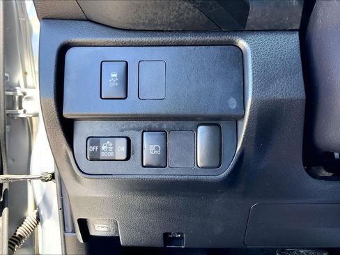 Used 2023 Toyota Tacoma SR AWD/4WD image 33