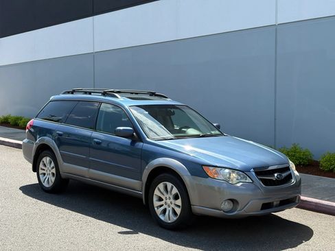 Used 2009 Subaru Outback 2.5i Limited AWD/4WD image 8