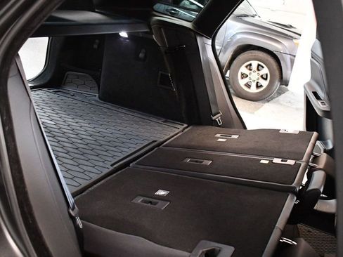 Used 2020 Jaguar F-PACE Premium image 67