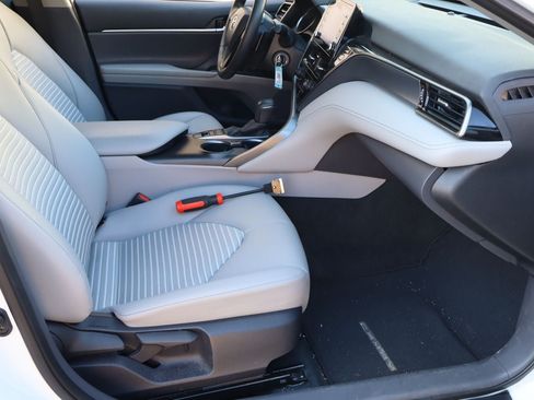 Used 2023 Toyota Camry SE AWD/4WD image 15