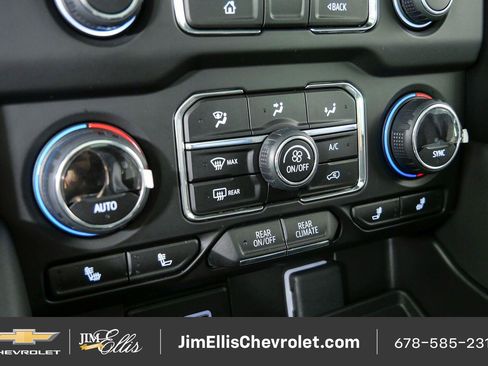 Certified 2024 Chevrolet Suburban RST w/ Luxury Package RWD image 16