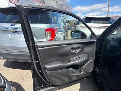 Used 2023 Honda HR-V LX image 15