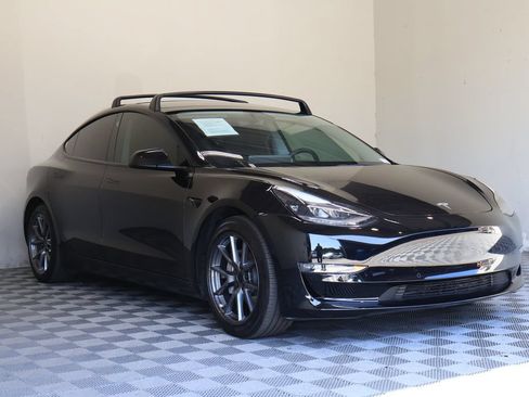 Used 2022 Tesla Model 3 Long Range AWD/4WD image 6