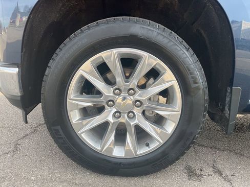 Used 2022 Chevrolet Silverado 1500 LTZ w/ LTZ Premium Package image 13