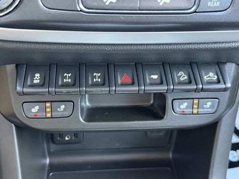 Used 2022 Chevrolet Colorado ZR2 w/ Colorado ZR2 Bison Edition image 35