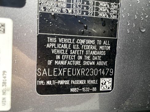 Used 2024 Land Rover Defender 130 X image 40