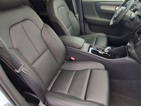 New 2026 Volvo XC40 B5 Plus w/ Protection Package Premier image 22