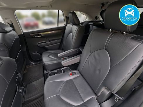 Used 2020 Toyota Highlander Limited AWD/4WD image 8