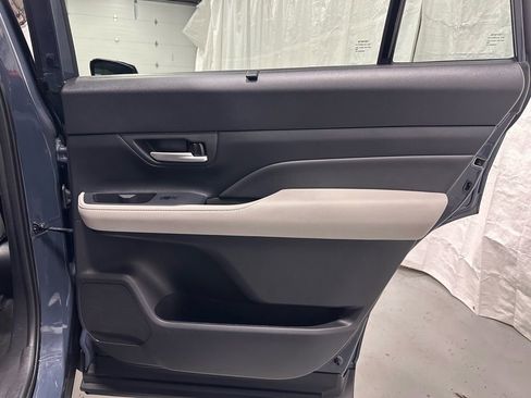 Used 2025 Toyota Grand Highlander AWD image 52