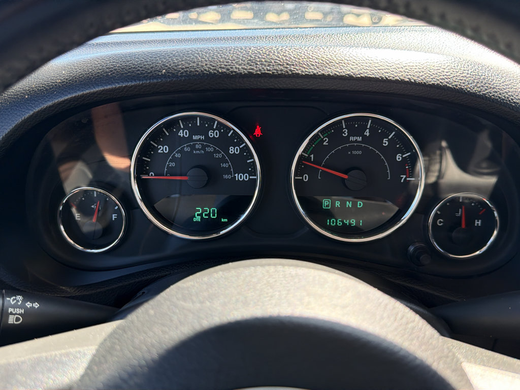 Used 2014 Jeep Wrangler Unlimited Rubicon w/ Max Tow Package AWD/4WD image 22