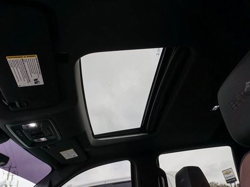 Used 2019 Chevrolet Silverado 1500 High Country w/ Technology Package image 34