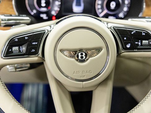 New 2026 Bentley Flying Spur Plug-In Hybrid image 30