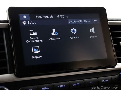 Used 2020 Hyundai Venue SEL FWD image 19