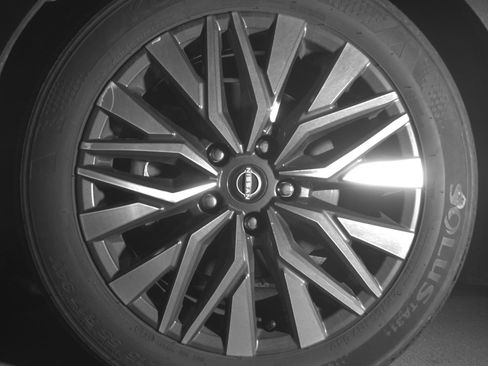 Used 2025 Nissan Altima 2.5 SV image 12