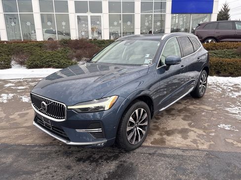 Certified 2023 Volvo XC60 B5 Plus w/ Climate Package image 9